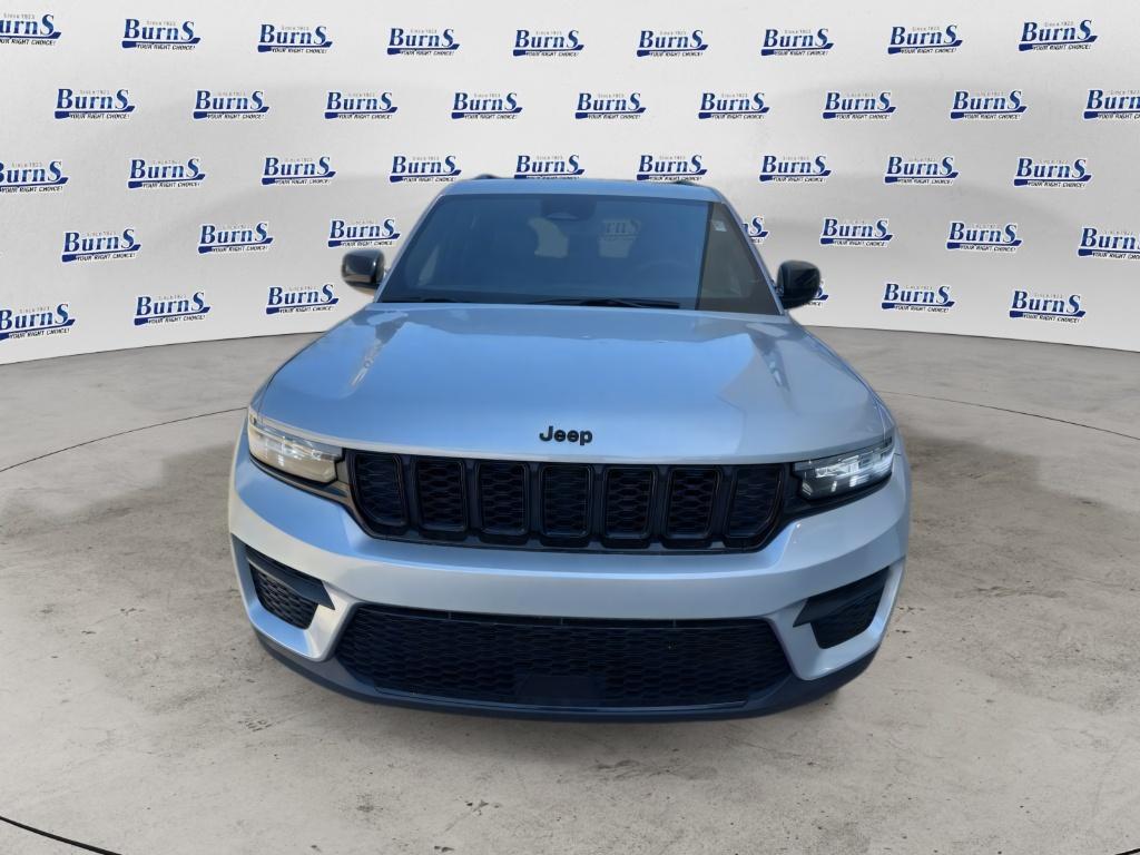 2024 Jeep Grand Cherokee Altitude - 1