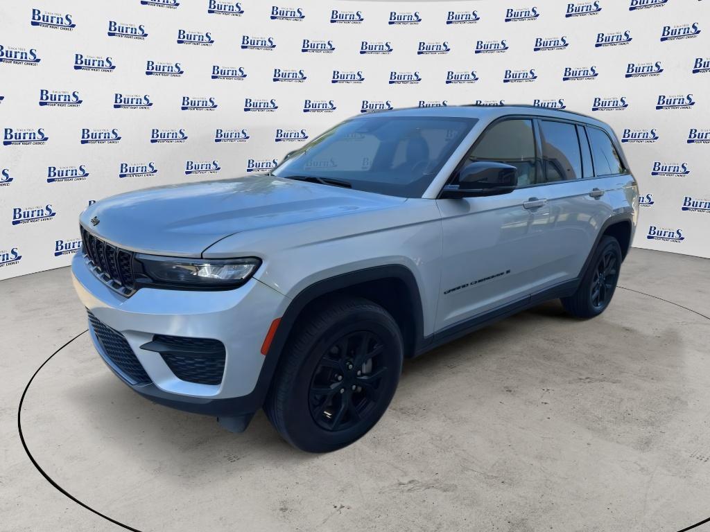 2024 Jeep Grand Cherokee Altitude - 2