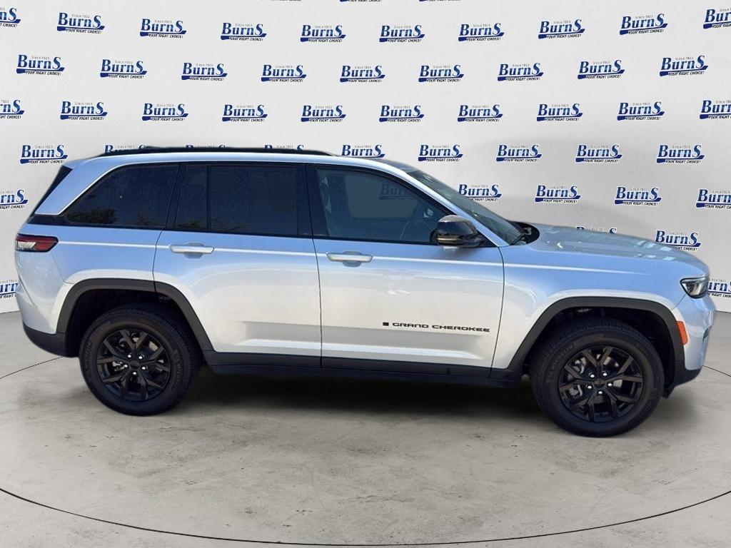 2024 Jeep Grand Cherokee Altitude - 6