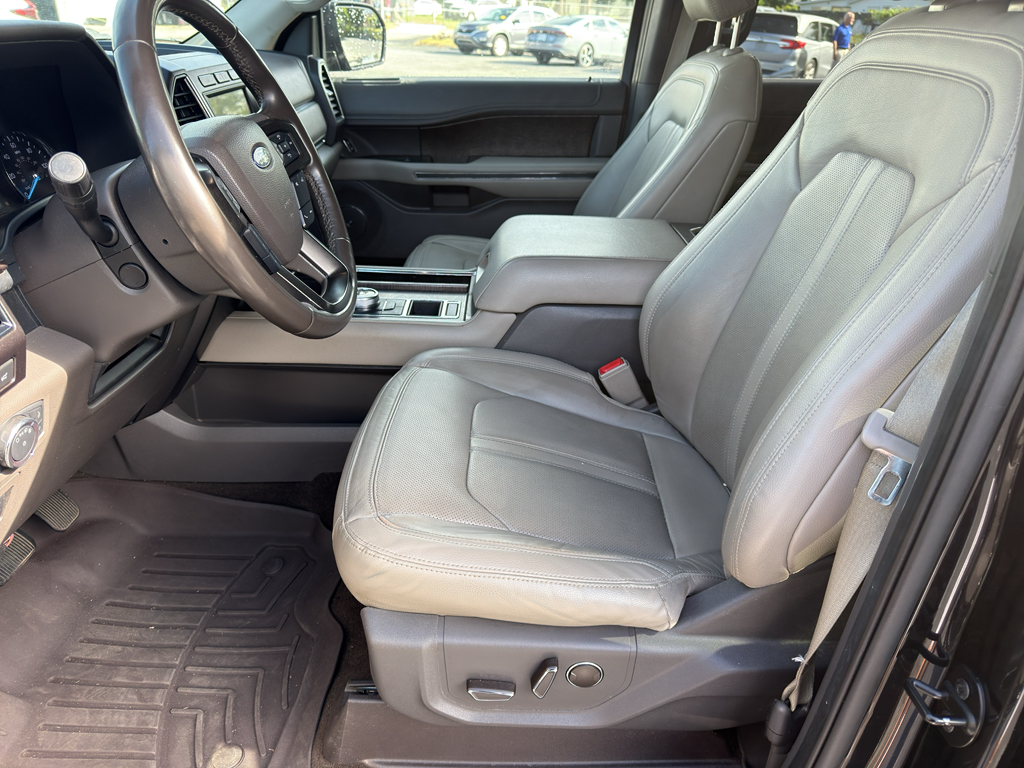 2020 Ford Expedition Limited - 11