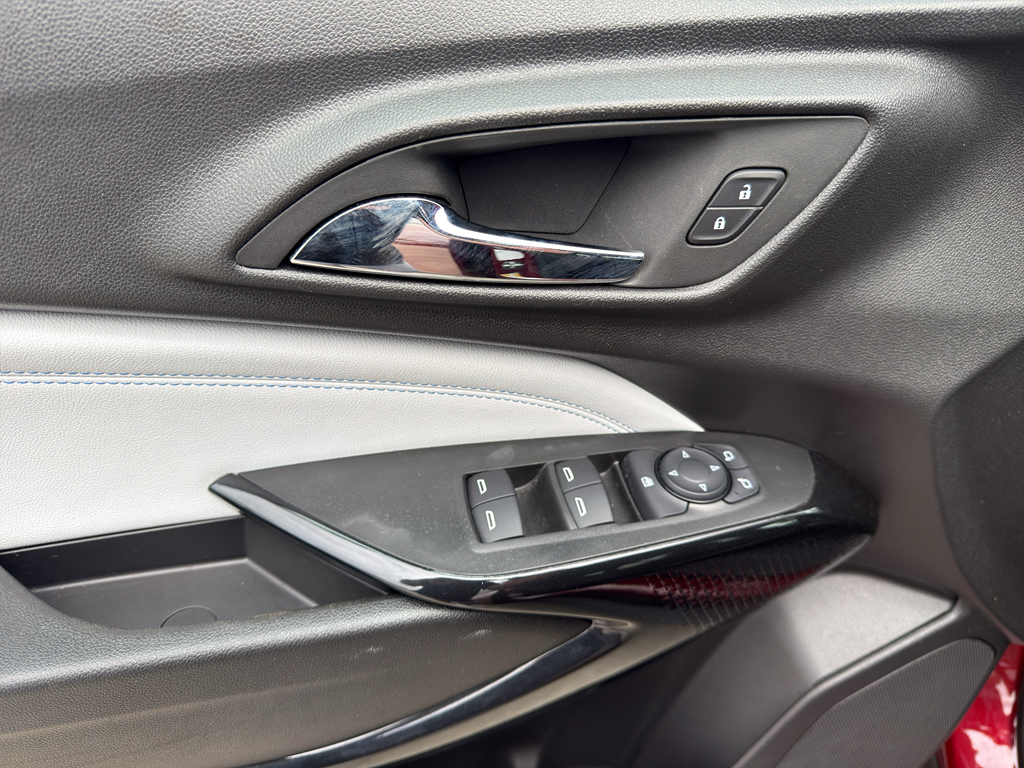 2025 Chevrolet Trax LT - 9