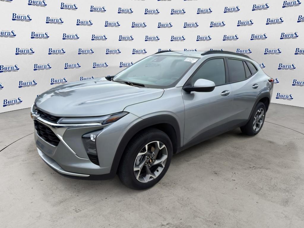 2025 Chevrolet Trax LT - 2
