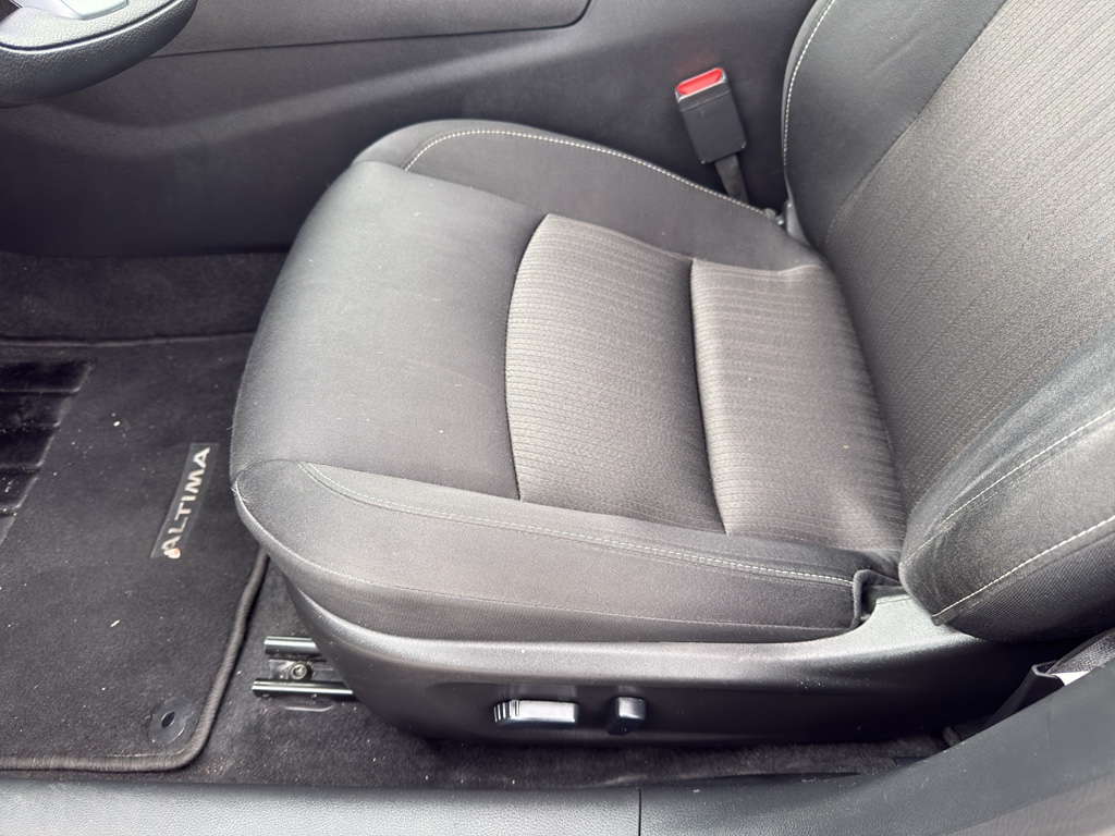 2024 Nissan Altima 2.5 SV - 11