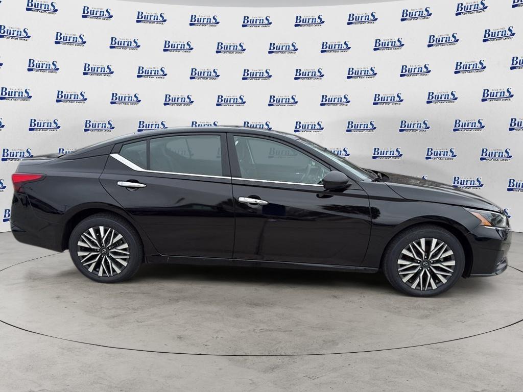 2024 Nissan Altima 2.5 SV - 7