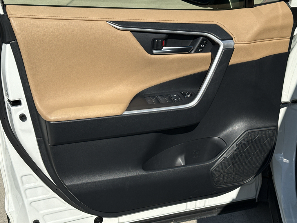 2019 Toyota RAV4 Limited - 8