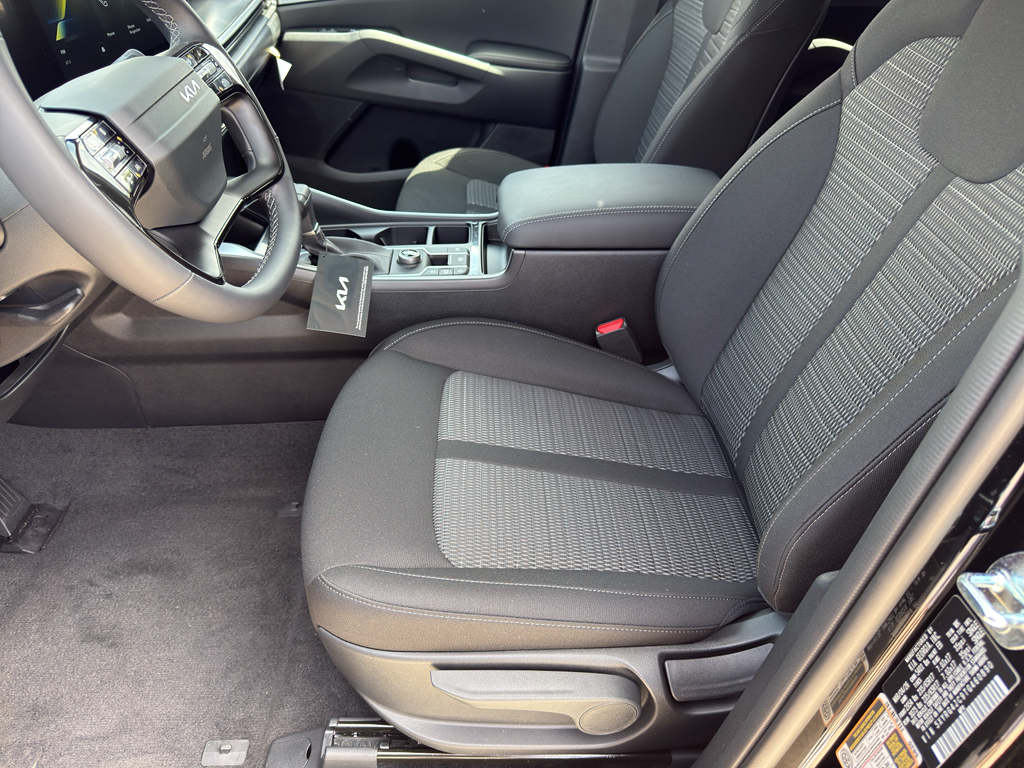 2026 Kia Sorento LX - 9