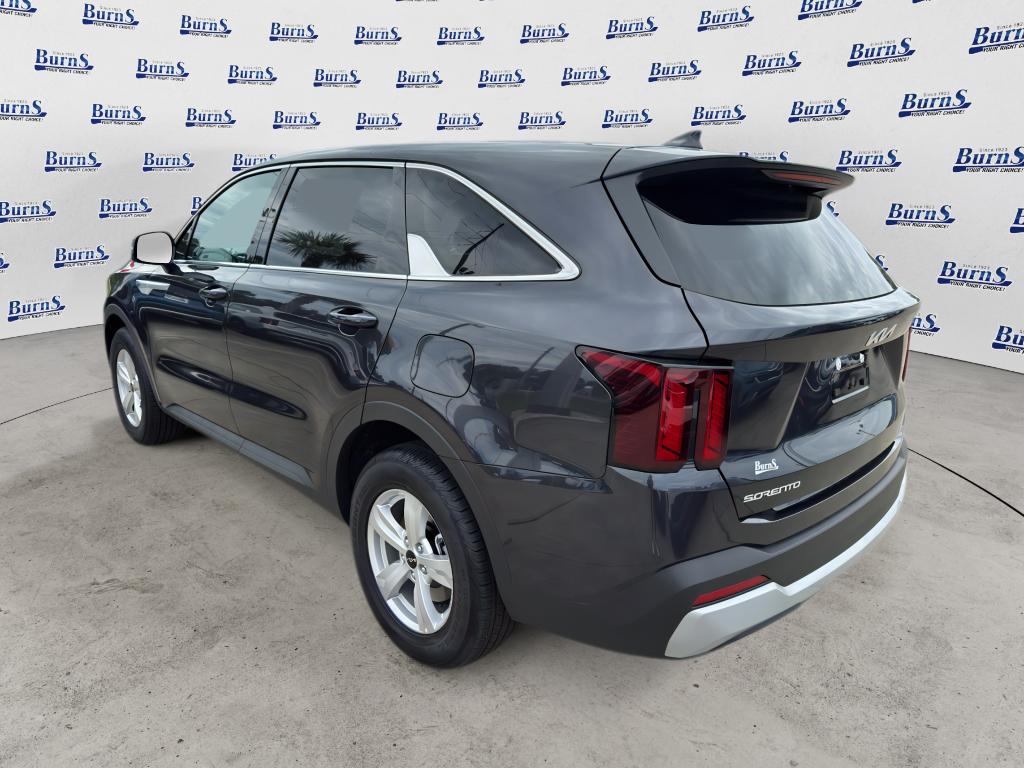 2026 Kia Sorento LX - 4