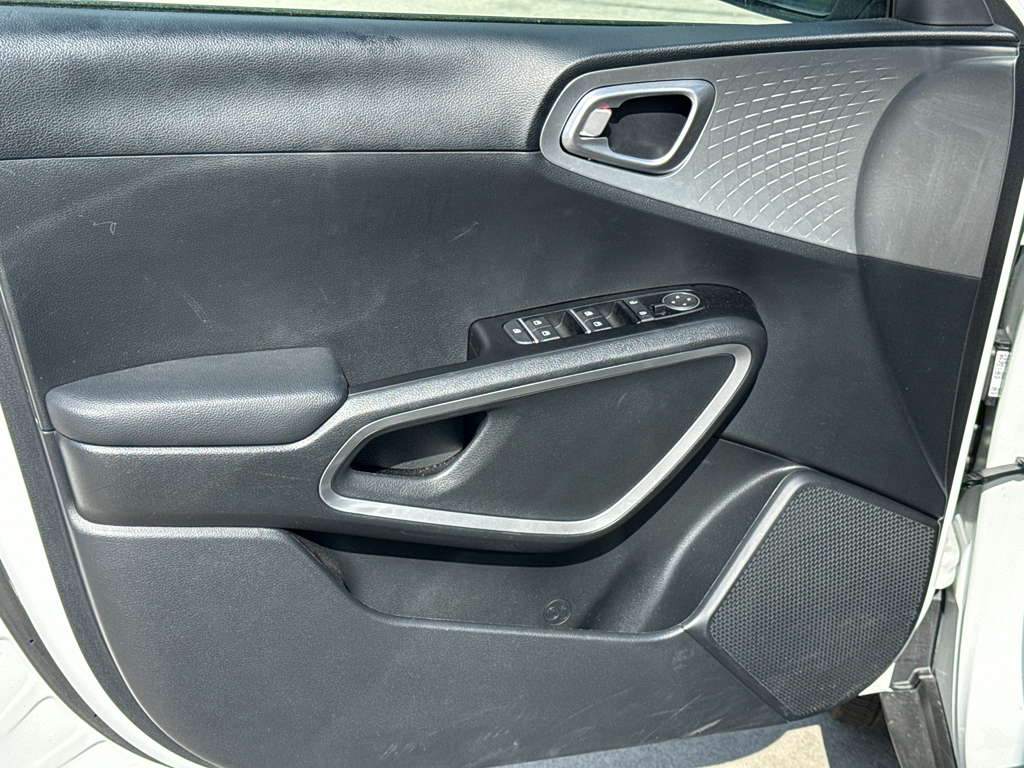 2025 Kia Soul Base - 8