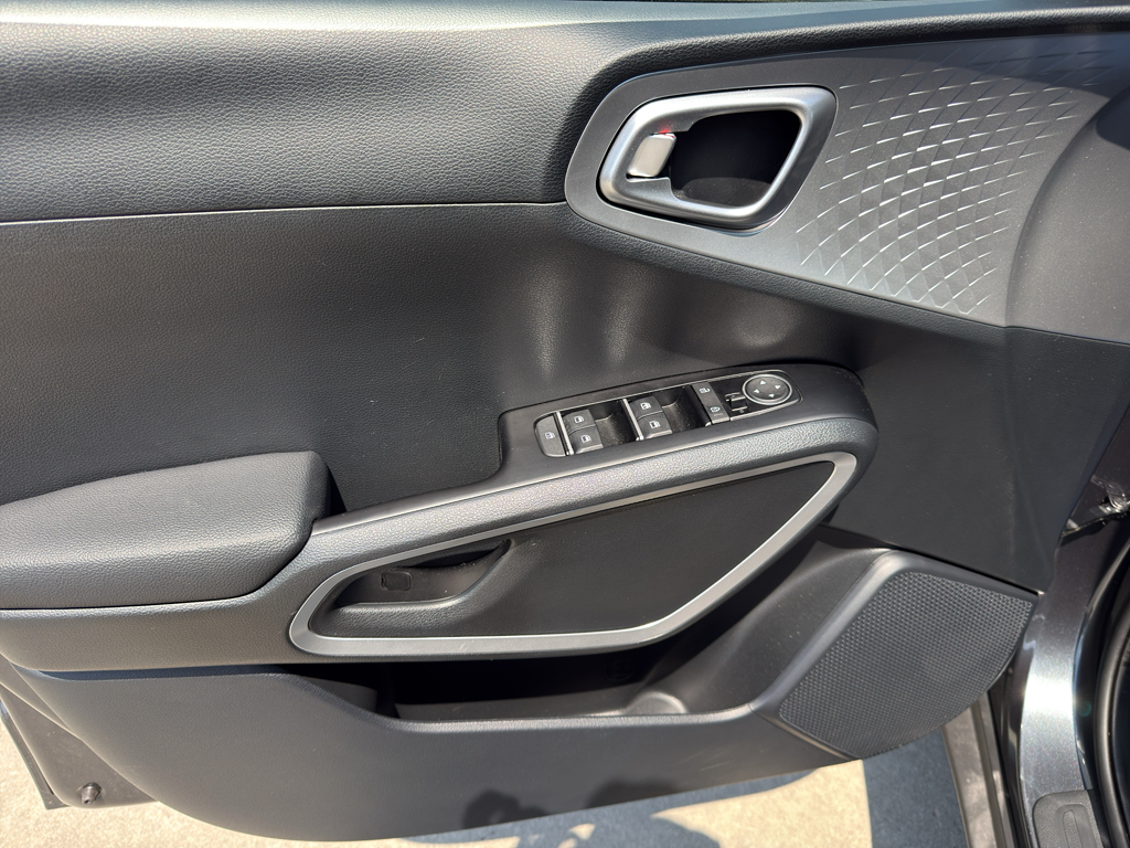 2025 Kia Soul Base - 8