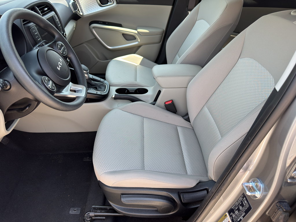 2025 Kia Soul Base - 10