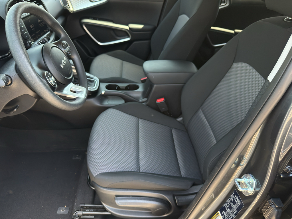 2025 Kia Soul Base - 10