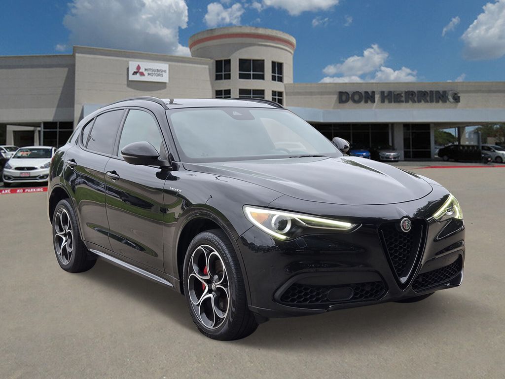 2022 Alfa Romeo Stelvio