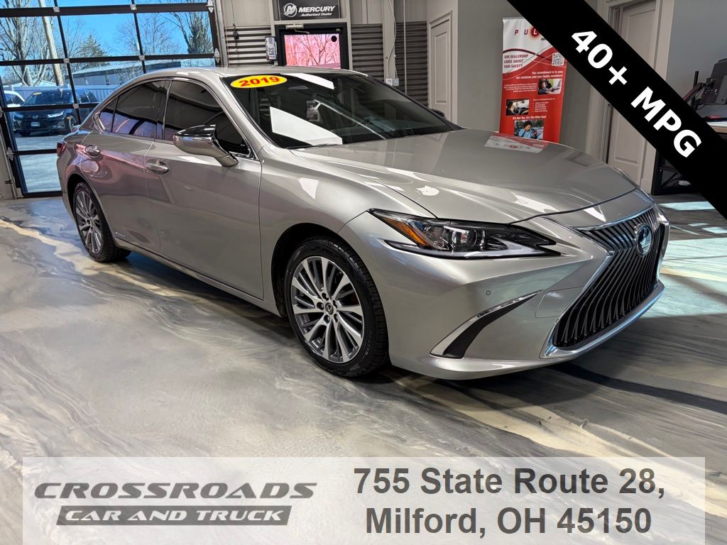 Lexus ES Hybrid 300h Ultra Luxury FWD