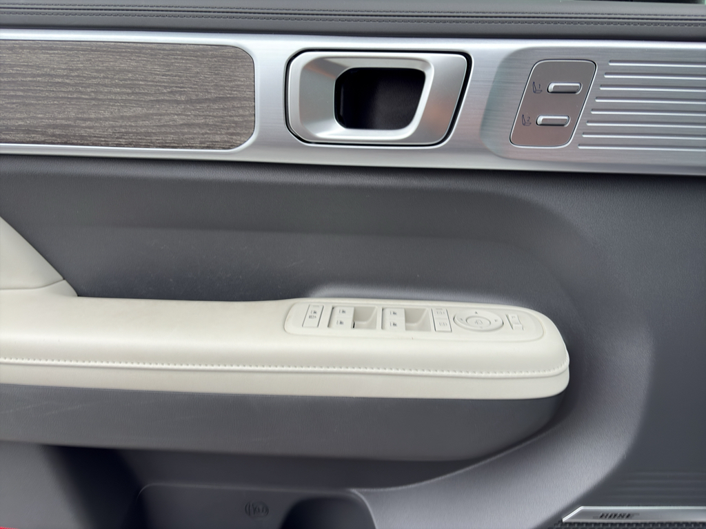 2024 Hyundai Santa Fe representative vehicle photo
