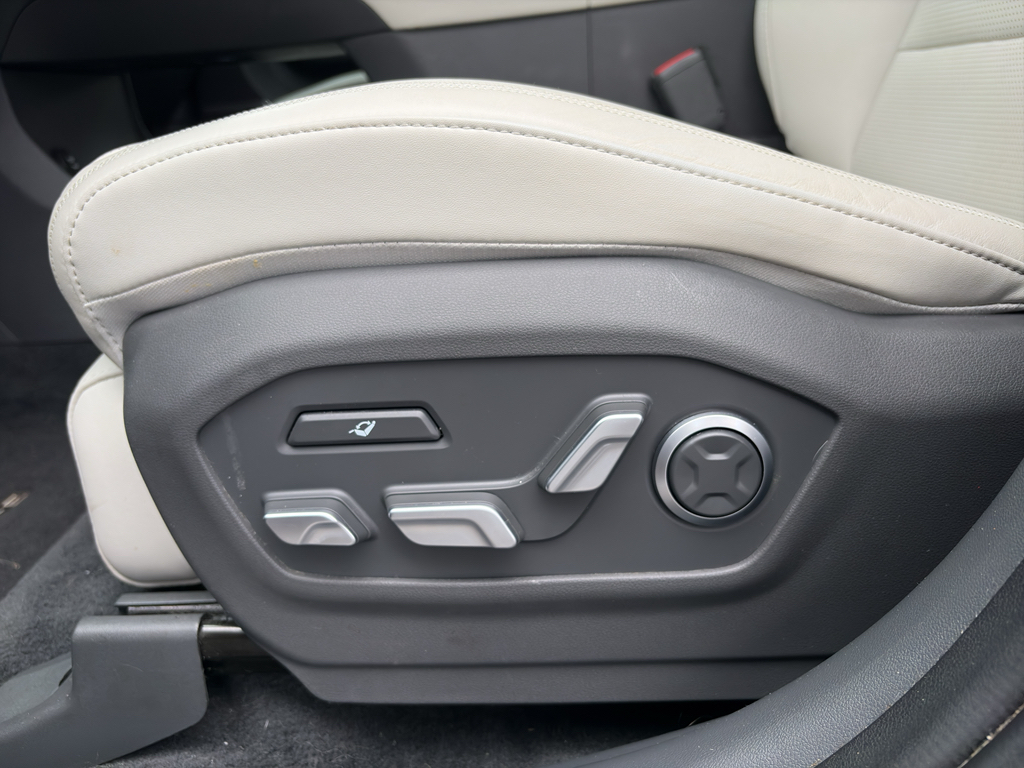 2024 Hyundai Santa Fe representative vehicle photo