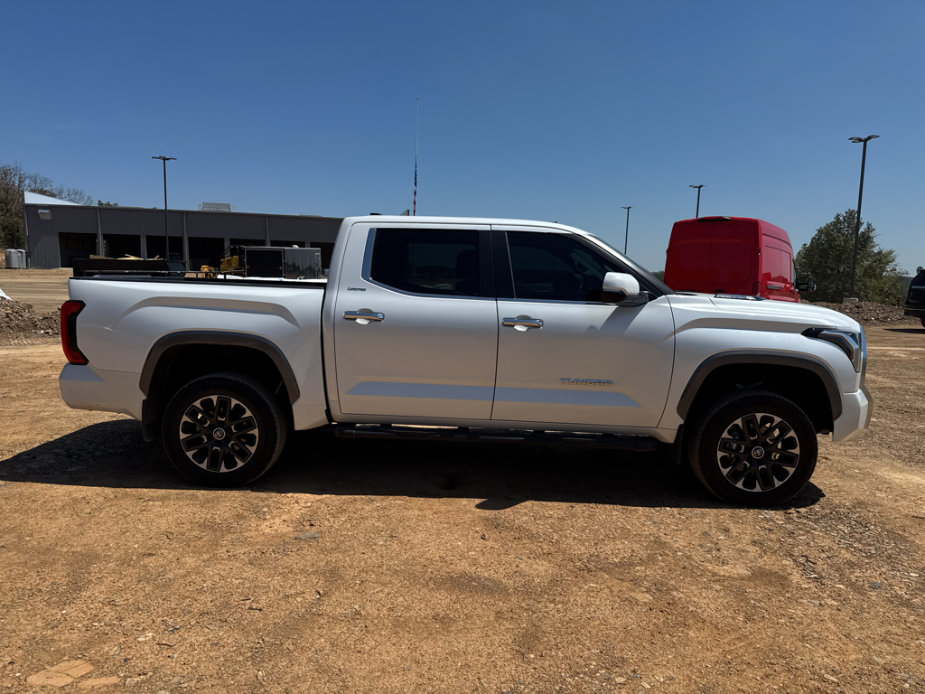 2024 Toyota Tundra Hybrid Limited Hybrid photo 4