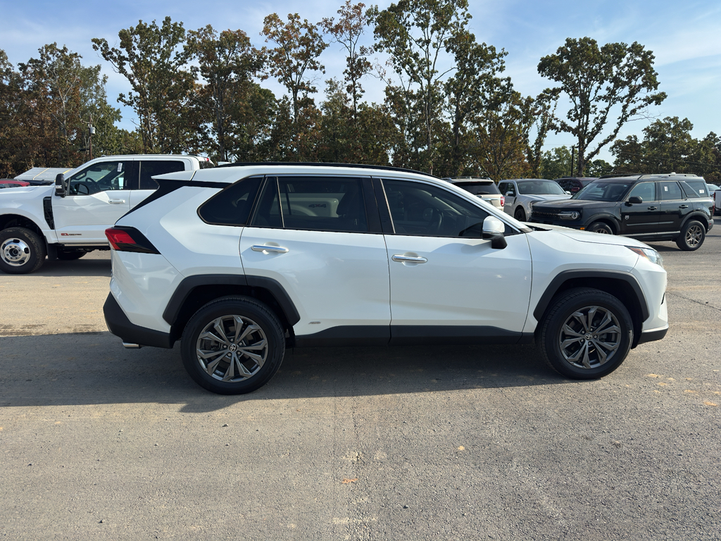 2022 Toyota RAV4 Hybrid Limited photo 4