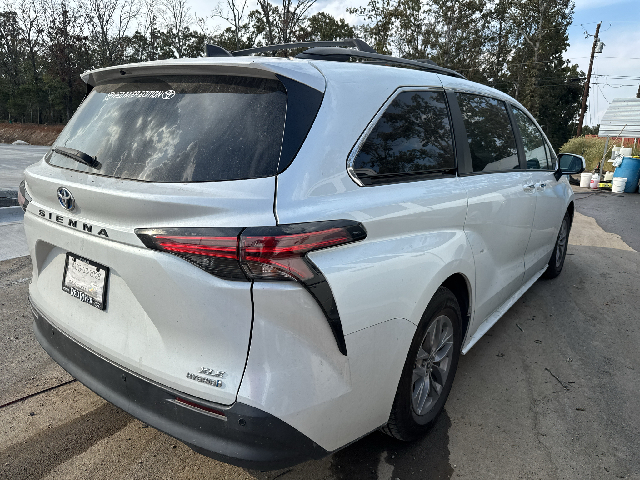 2022 Toyota Sienna XLE photo 5