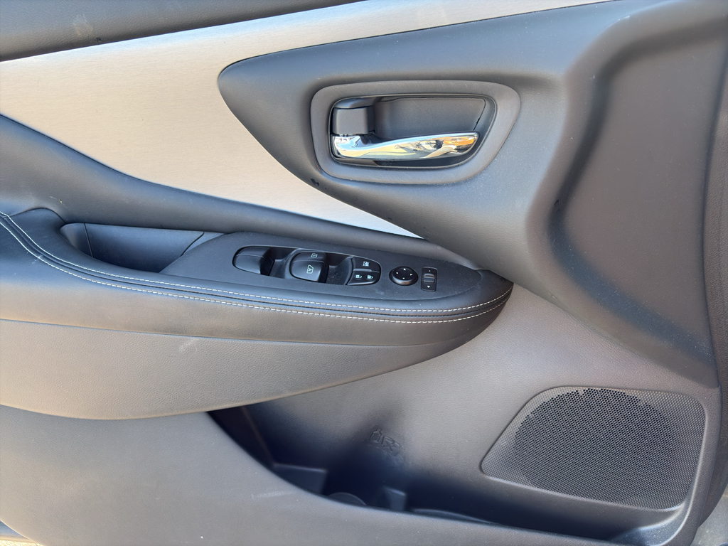 2021 Nissan Murano representative vehicle photo