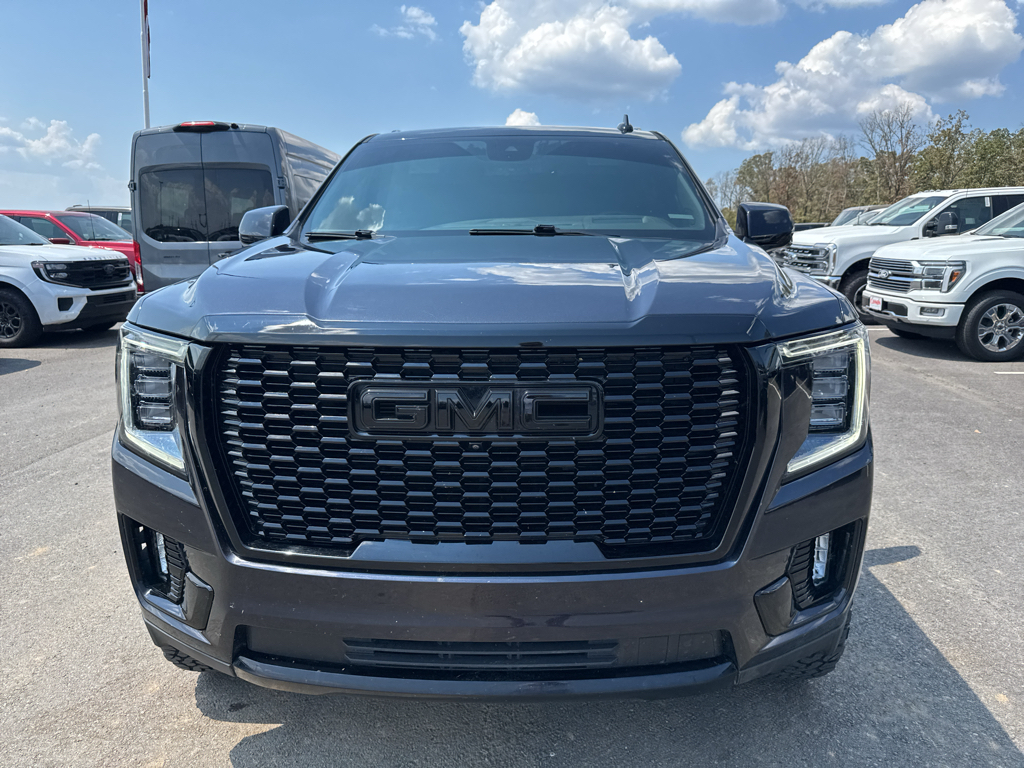 2024 GMC Yukon Denali photo 2