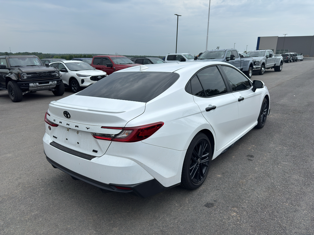 2025 Toyota Camry Hybrid SE photo 5
