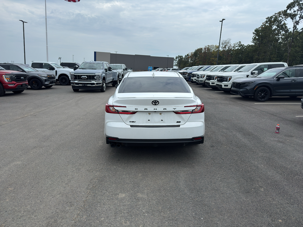 2025 Toyota Camry Hybrid SE photo 6