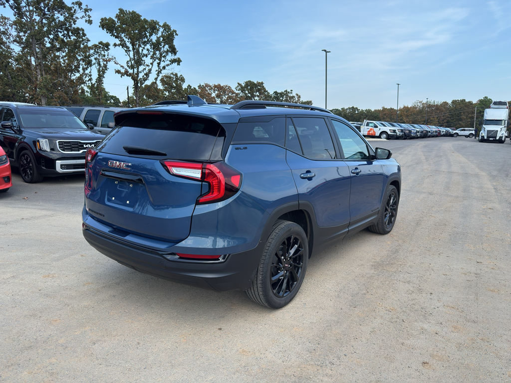 2024 GMC Terrain SLE photo 5