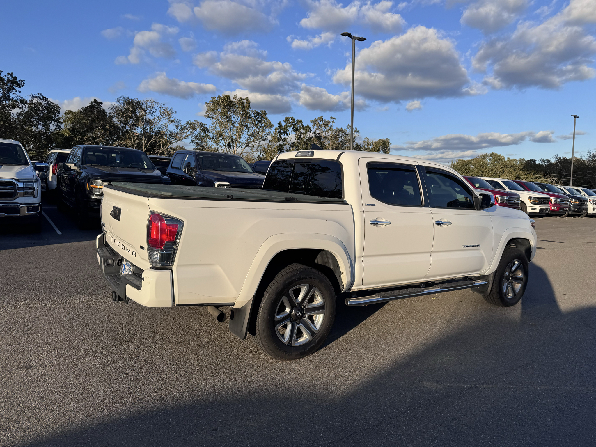 2018 Toyota Tacoma Limited photo 6