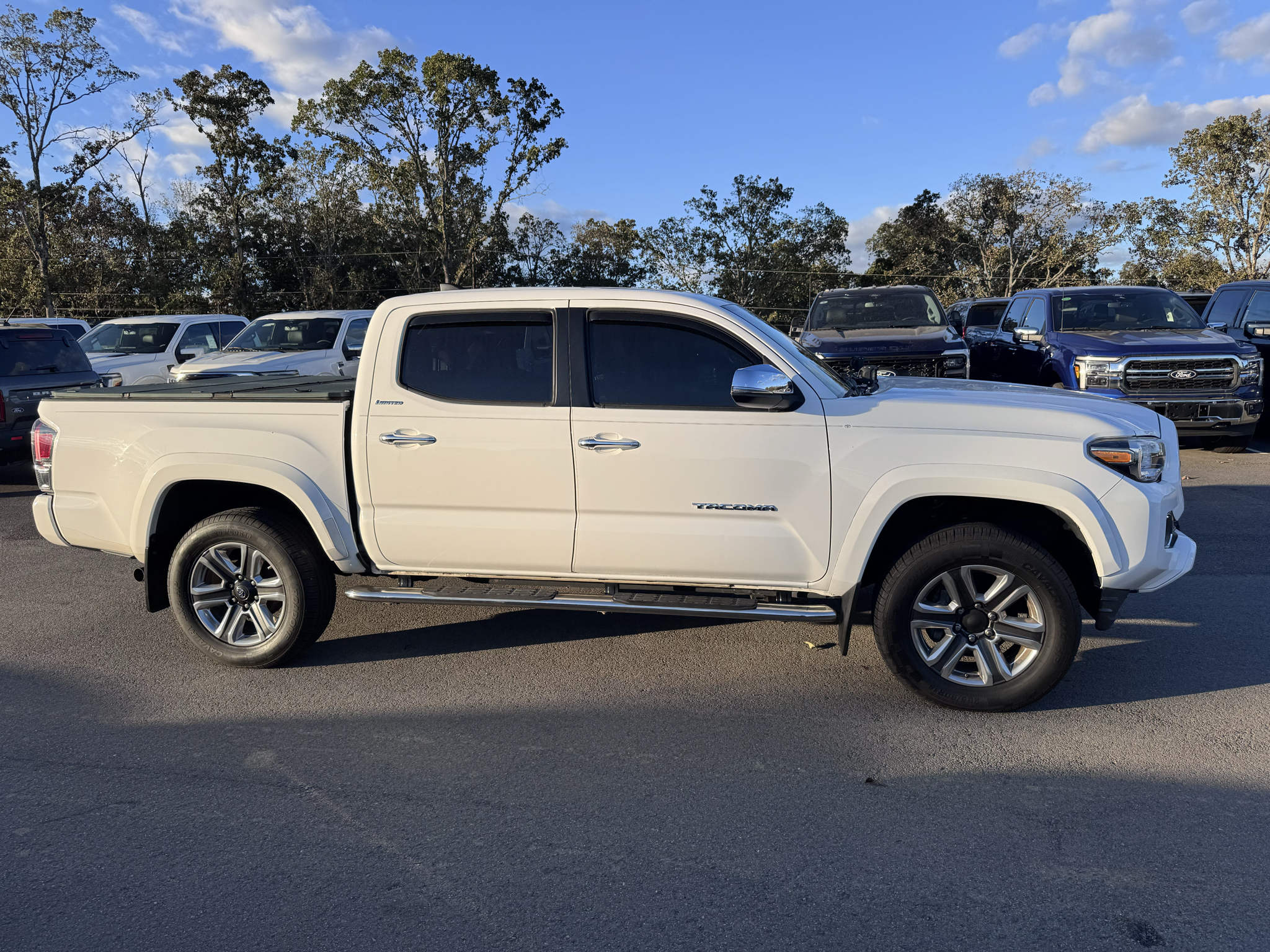 2018 Toyota Tacoma Limited photo 5