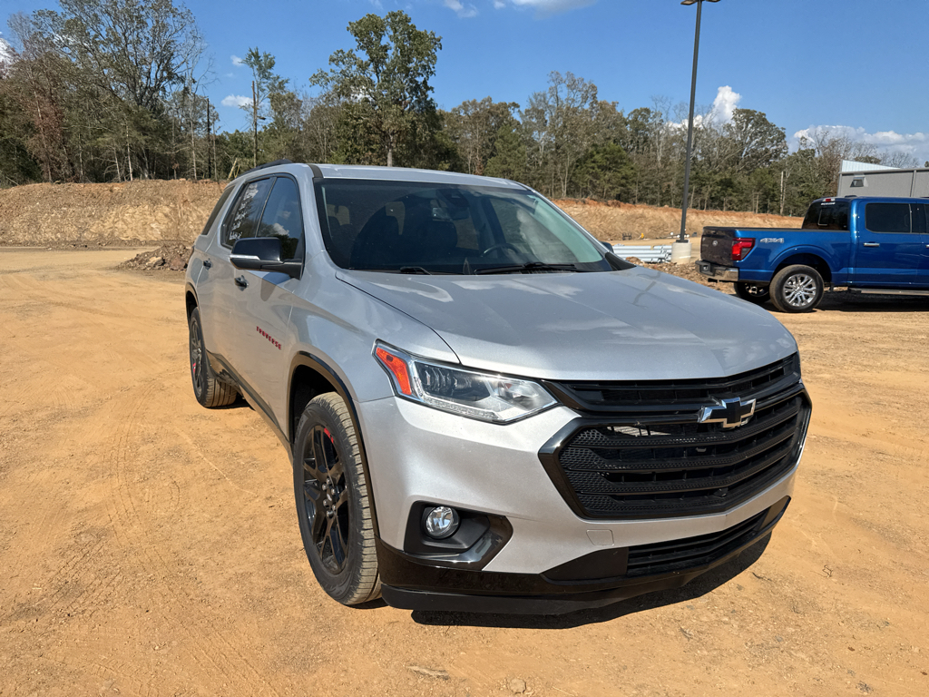 2021 Chevrolet Traverse Premier photo 3