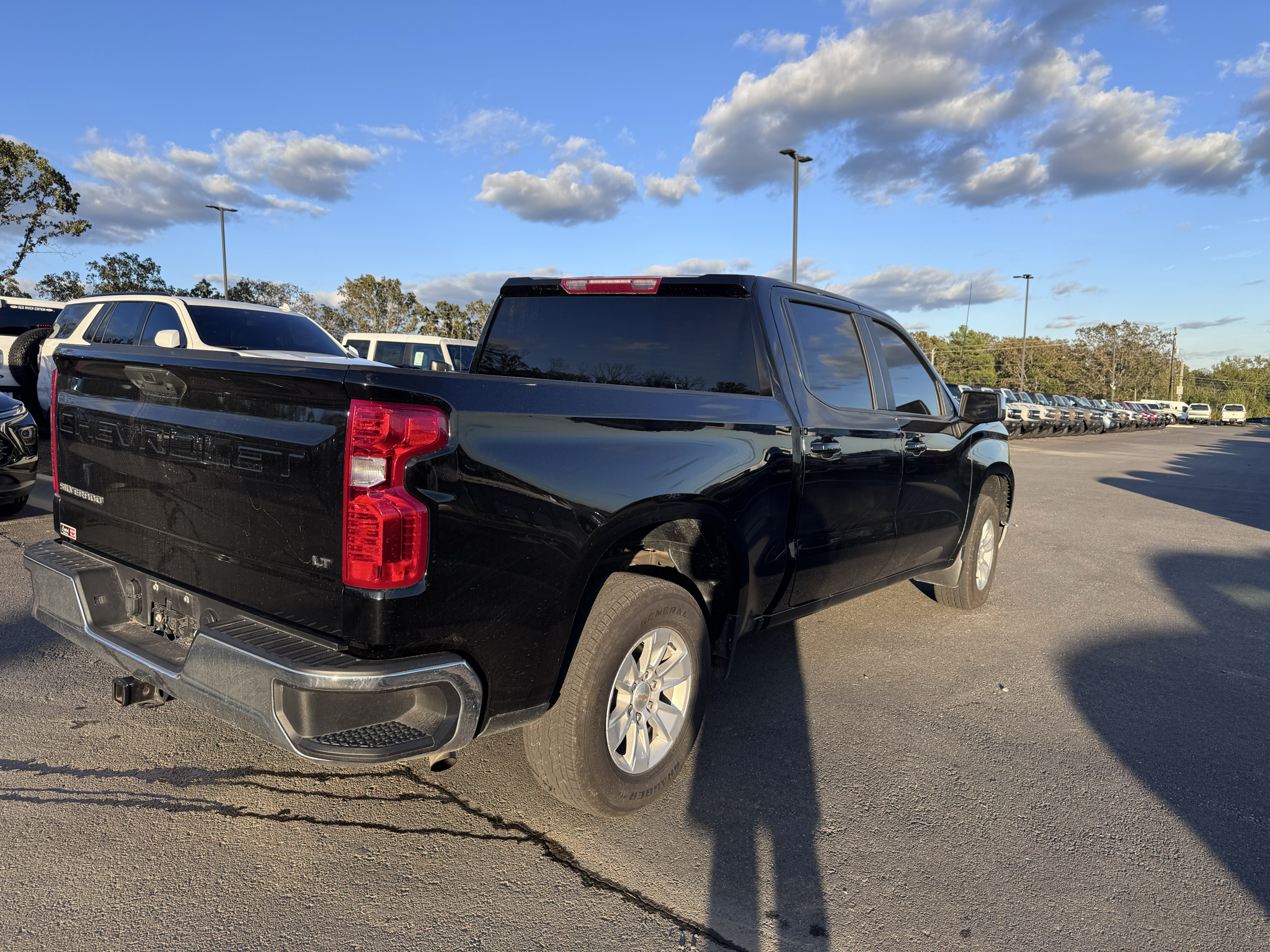 2025 Chevrolet Silverado LT photo 5