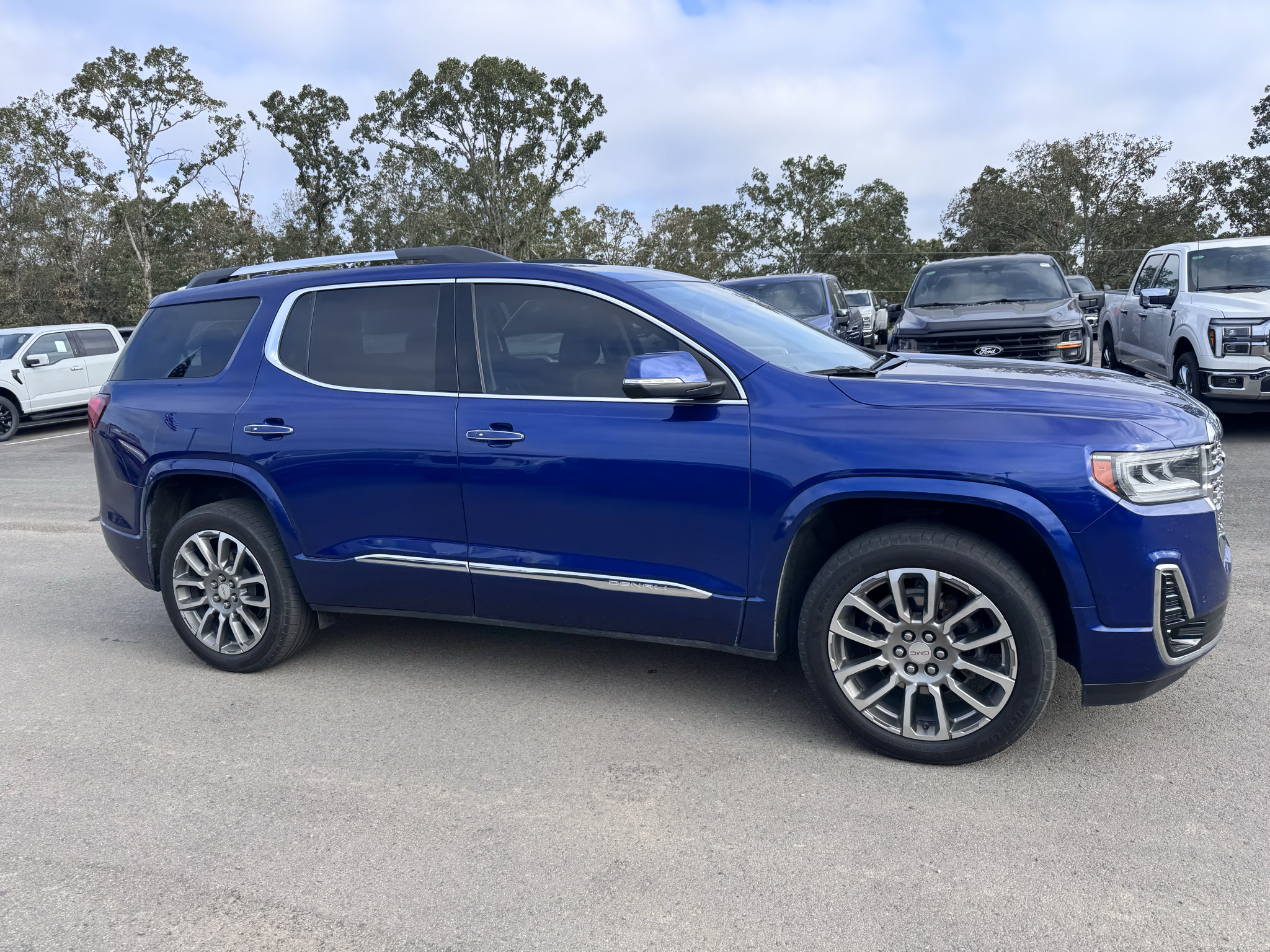 2023 GMC Acadia Denali photo 5