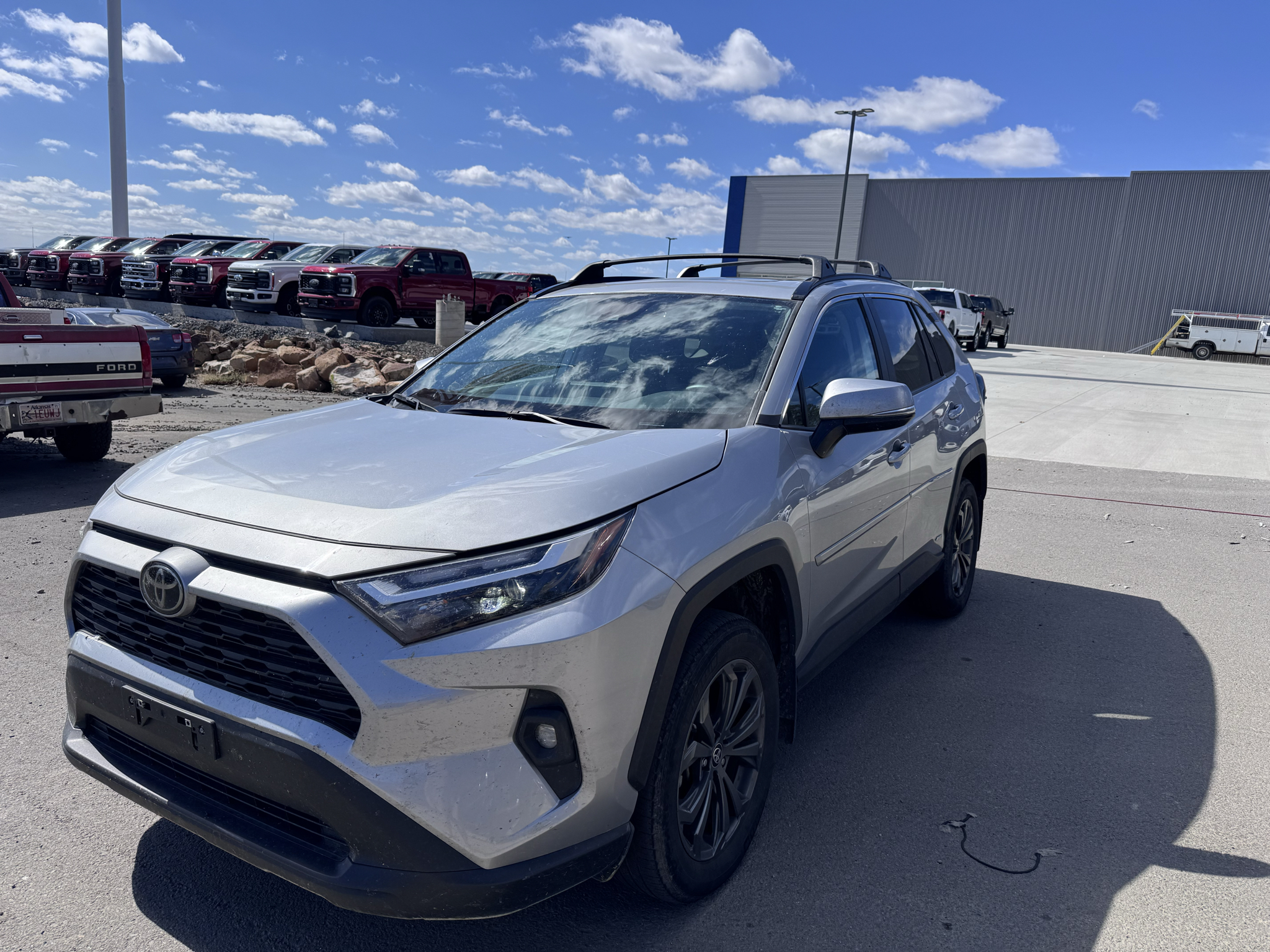 2025 Toyota RAV4 Hybrid Hybrid XLE Premium photo 2