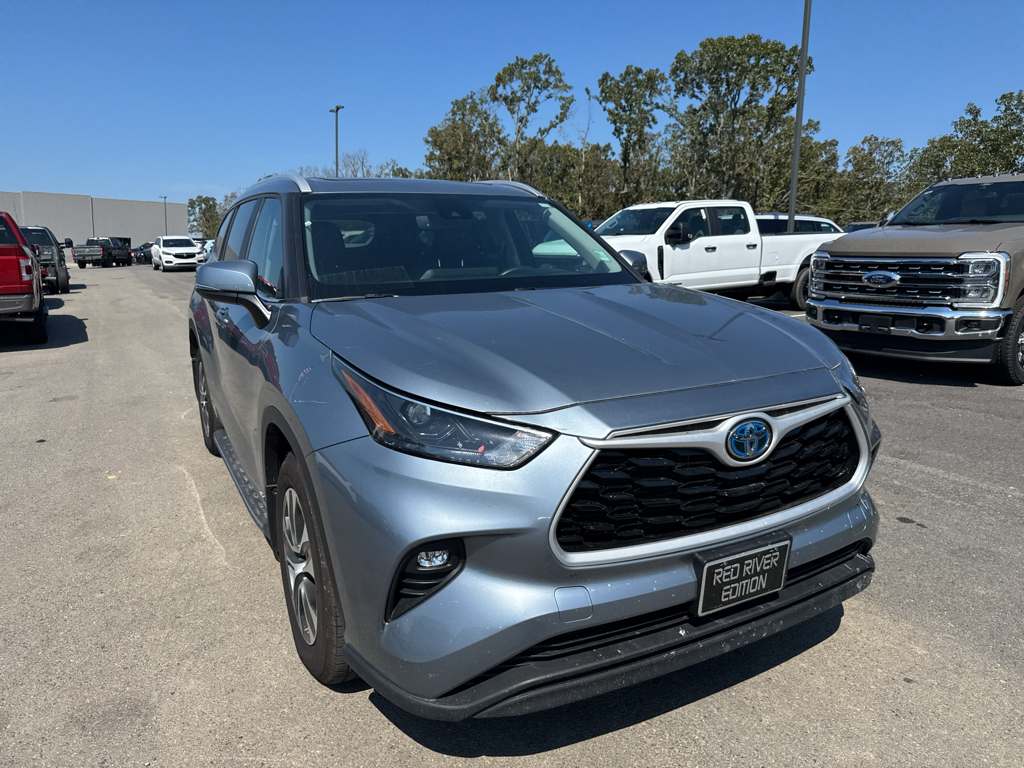 2024 Toyota Highlander Hybrid Hybrid XLE photo 3
