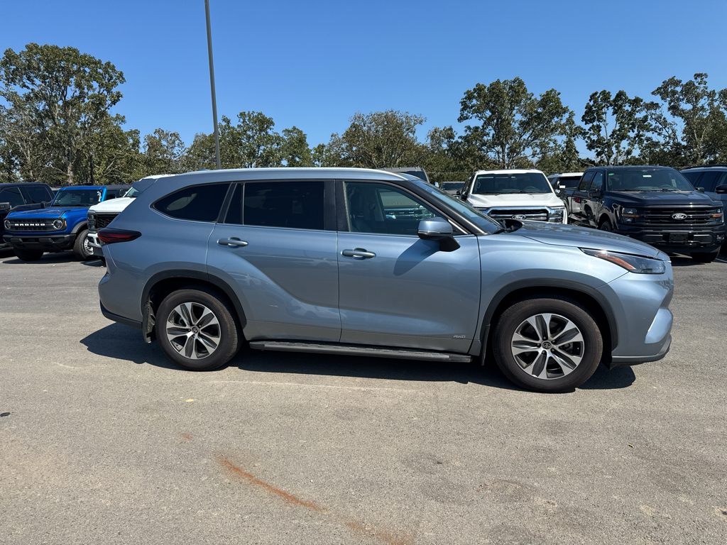 2024 Toyota Highlander Hybrid Hybrid XLE photo 4