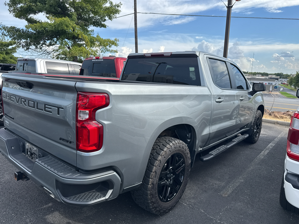 2023 Chevrolet Silverado RST photo 4