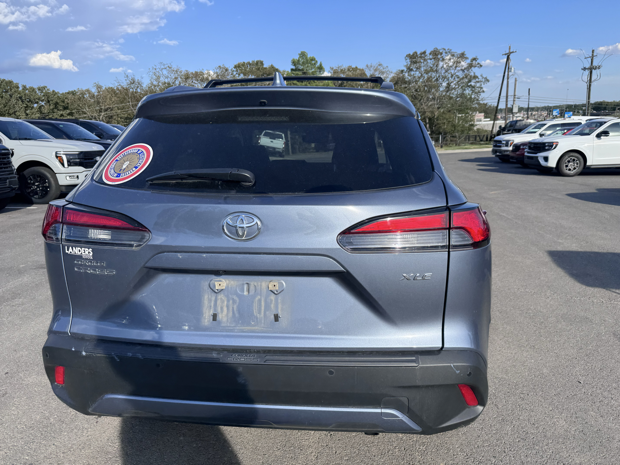2024 Toyota Corolla Cross XLE photo 6