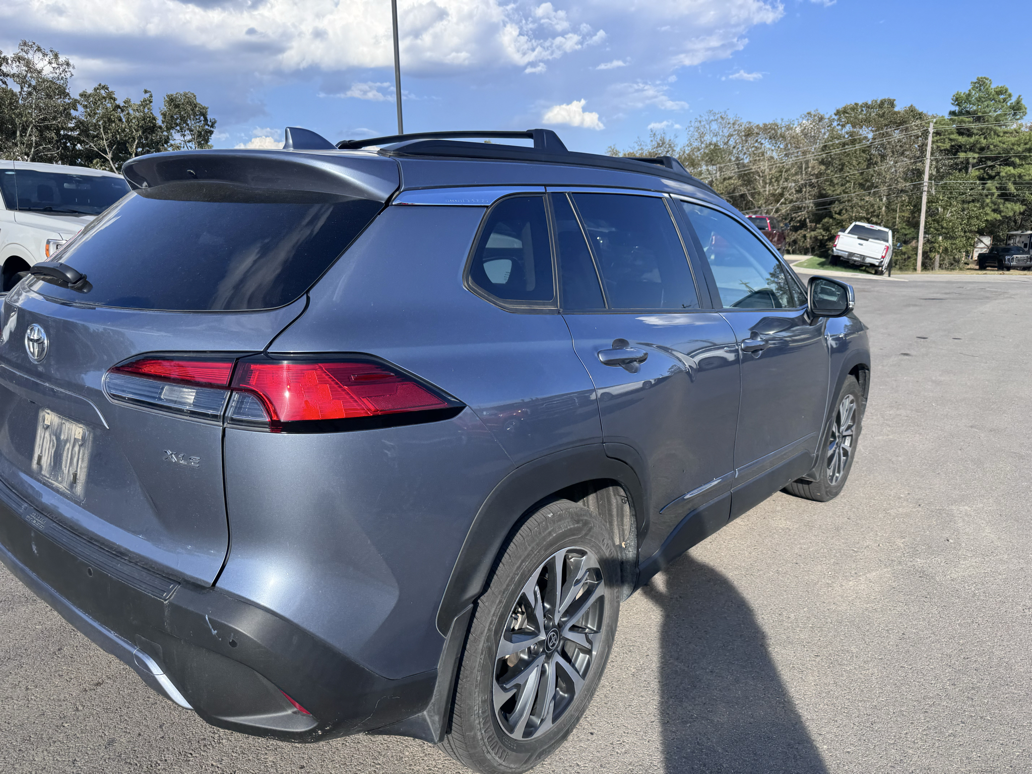 2024 Toyota Corolla Cross XLE photo 5