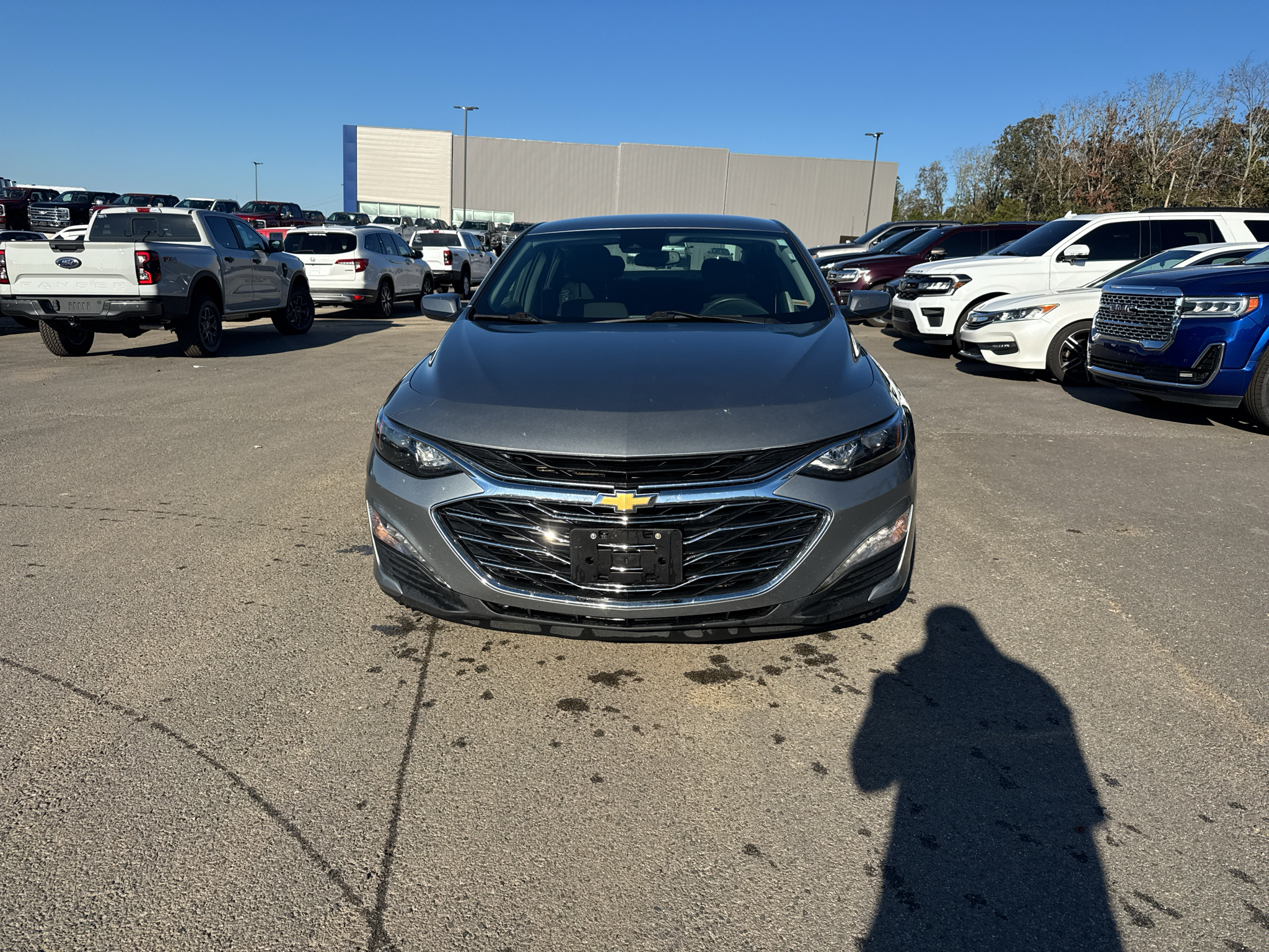 2023 Chevrolet Malibu LT photo 2