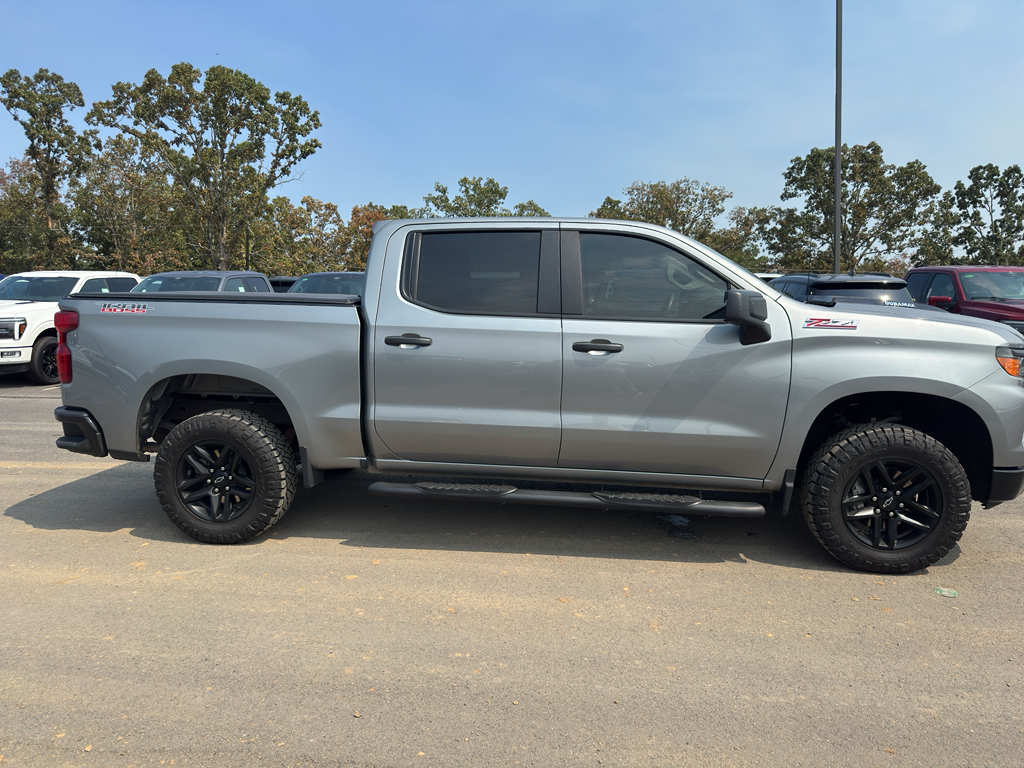2024 Chevrolet Silverado Custom Trail Boss photo 4