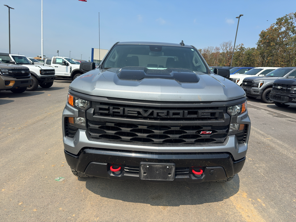 2024 Chevrolet Silverado Custom Trail Boss photo 2
