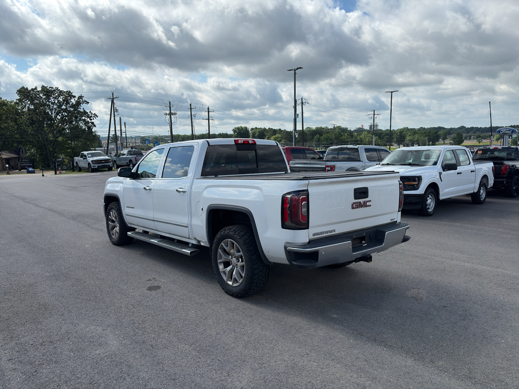 2017 GMC Sierra SLT photo 2