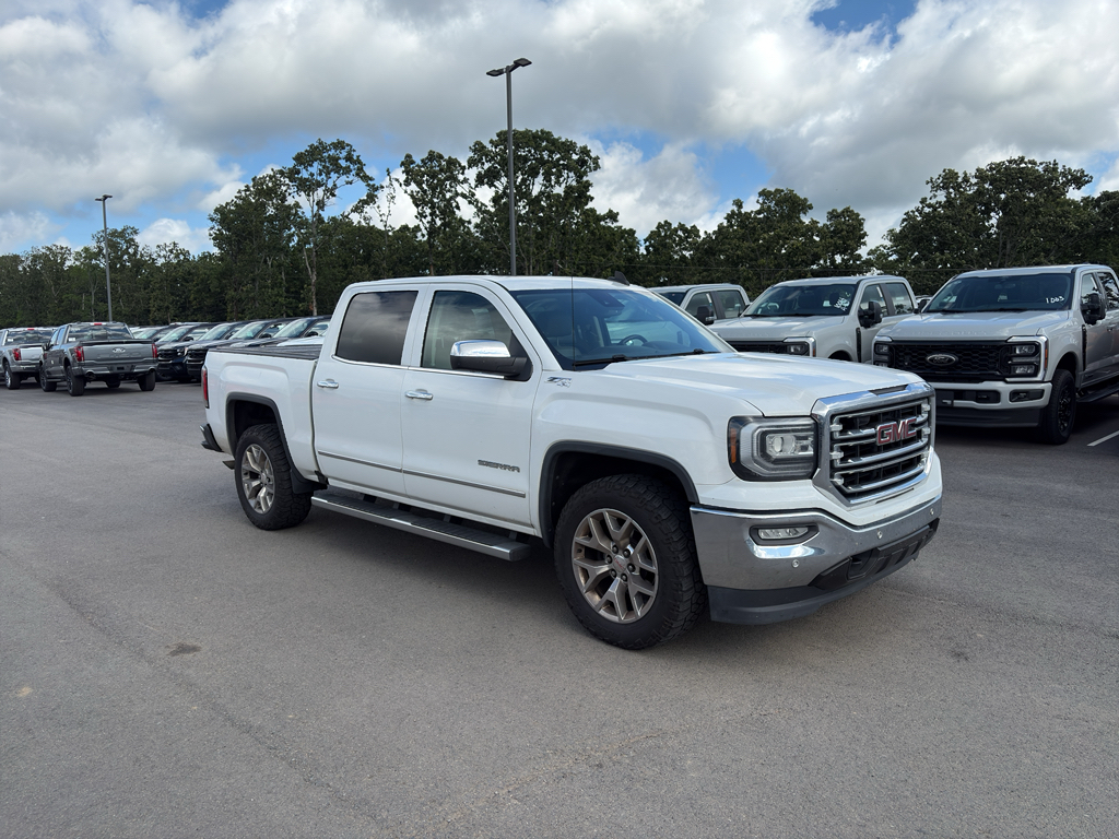2017 GMC Sierra SLT photo 4