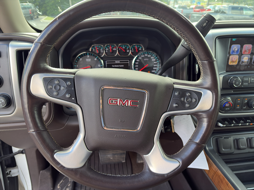 2017 GMC Sierra SLT photo 6
