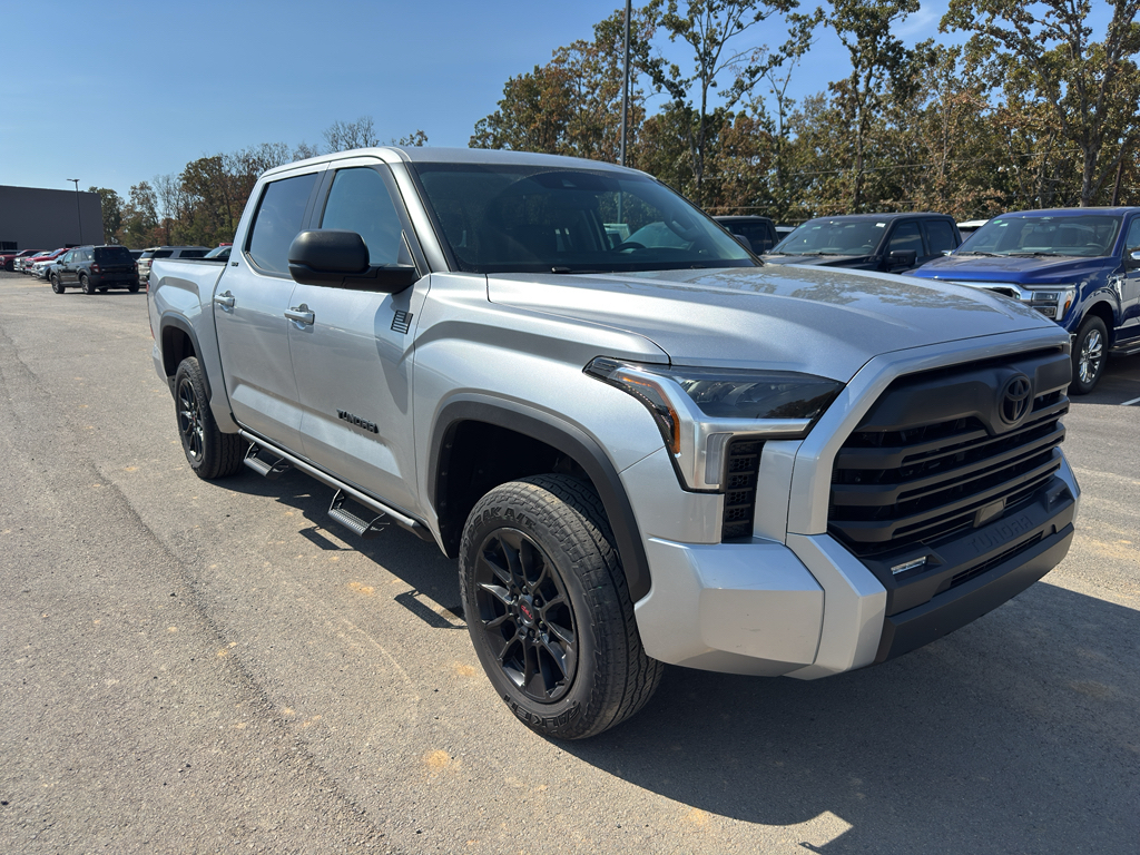 2024 Toyota Tundra SR5 photo 3