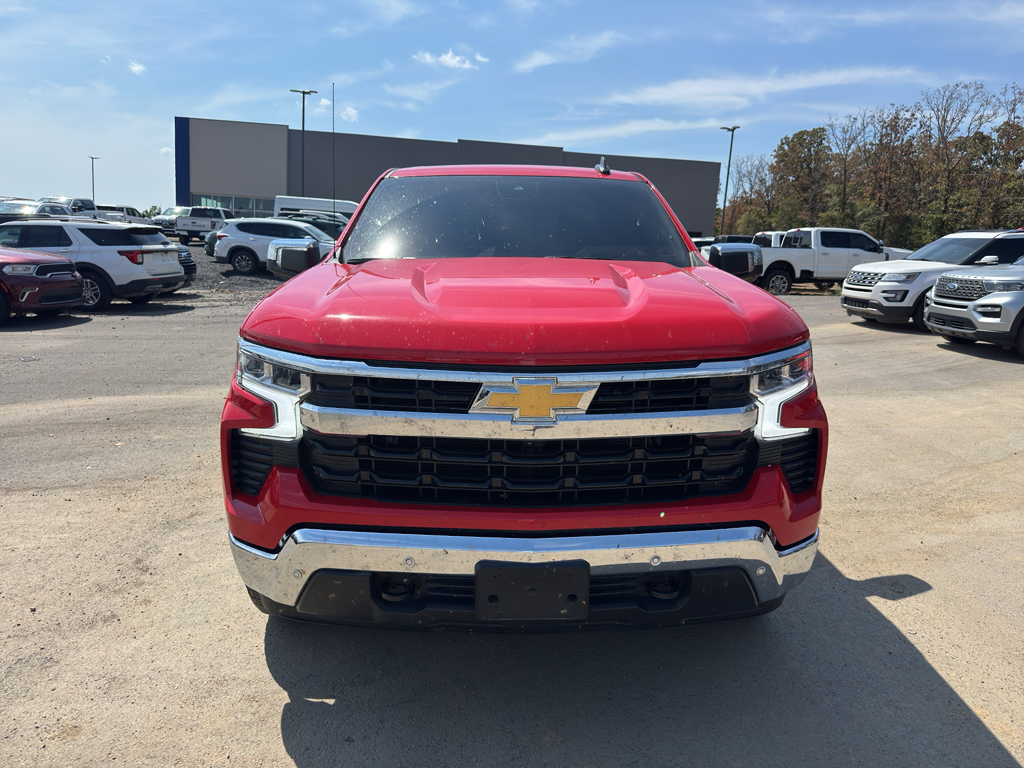 2025 Chevrolet Silverado LT photo 2