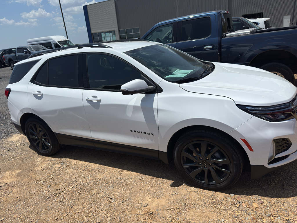 2023 Chevrolet Equinox RS photo 4