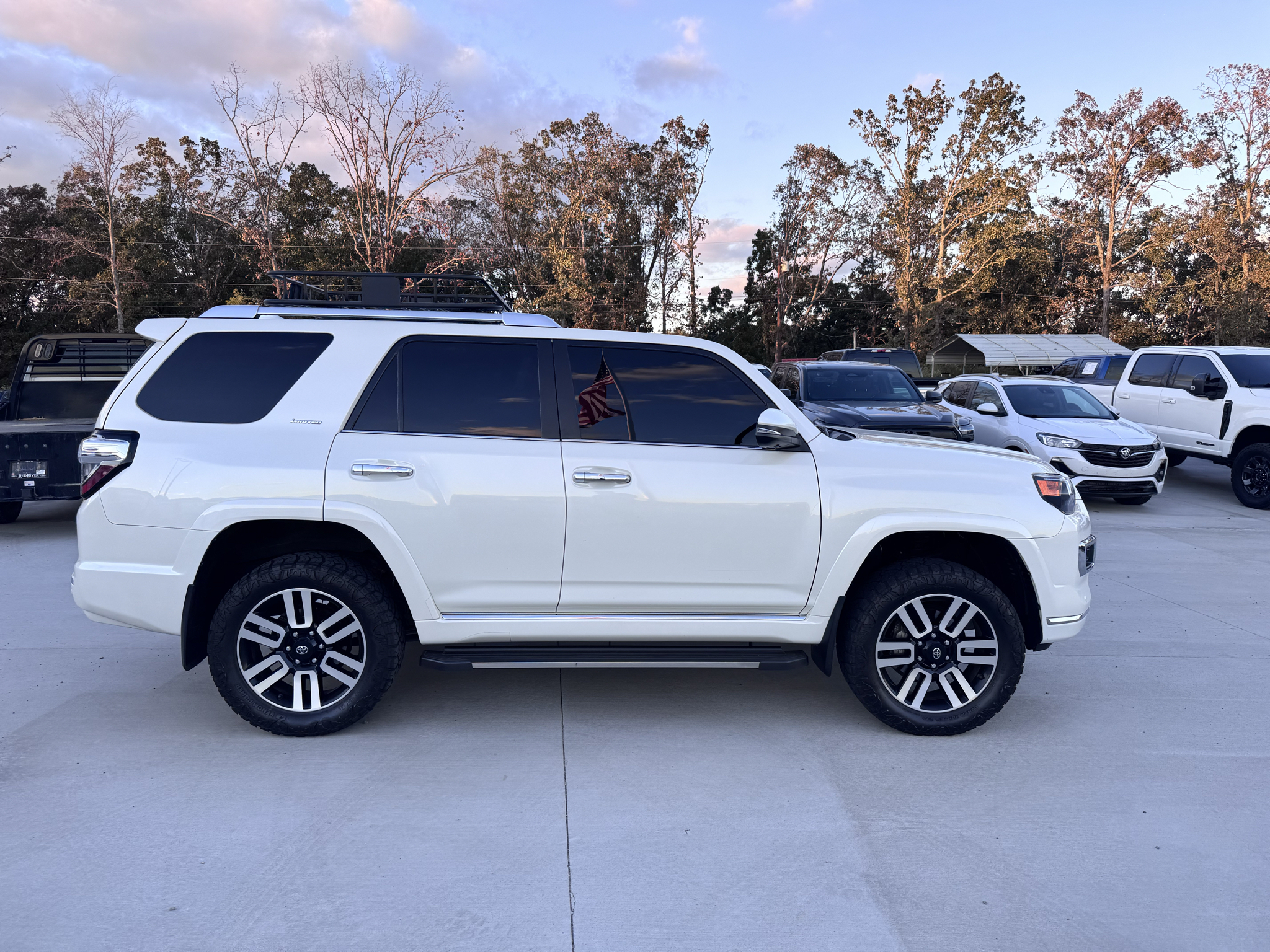 2023 Toyota 4Runner Limited photo 5