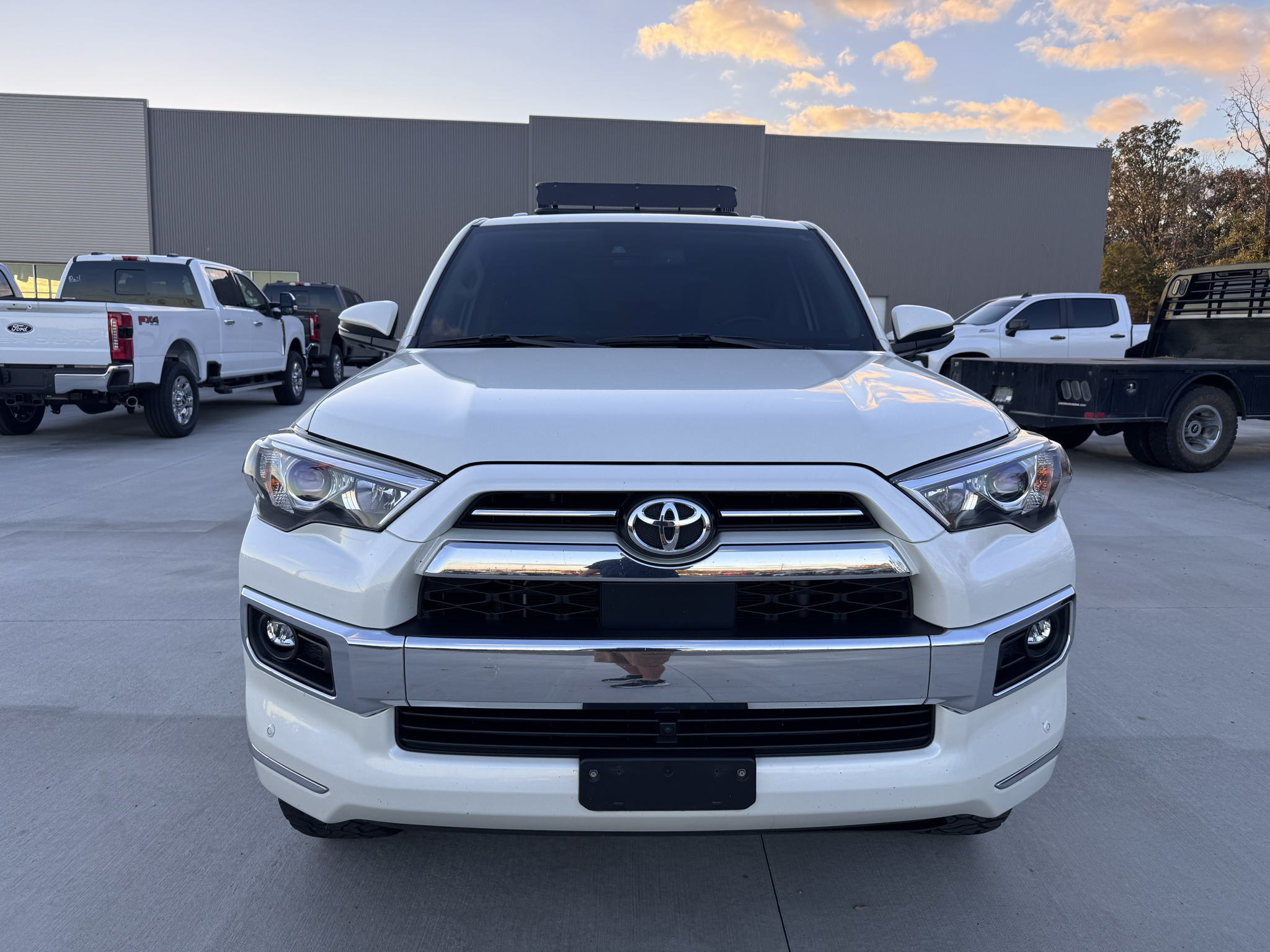 2023 Toyota 4Runner Limited photo 2