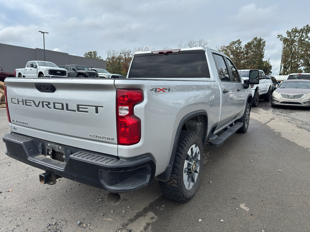 2023 Chevrolet Silverado Custom photo 5